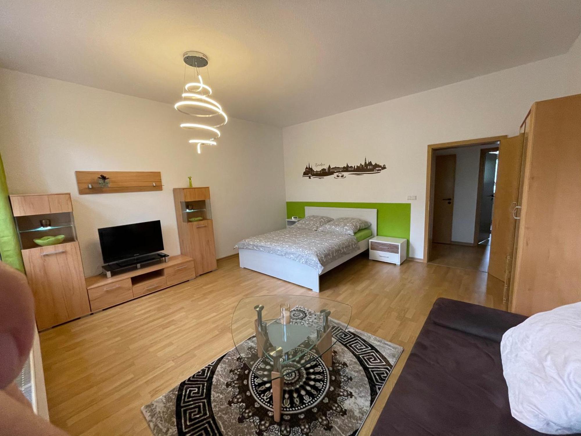 Ferienwohnung Im Zentrum Zwickaus Bagian luar foto