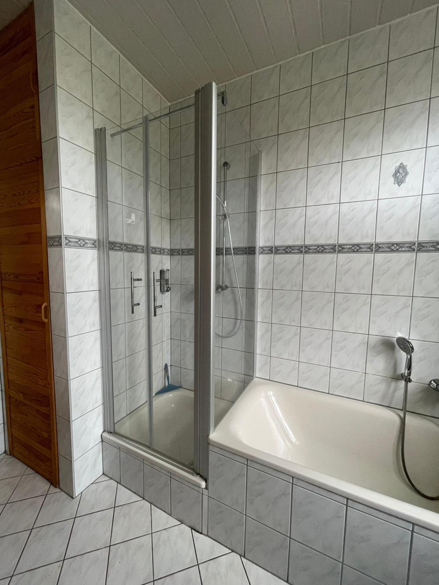 Ferienwohnung Im Zentrum Zwickaus Bagian luar foto